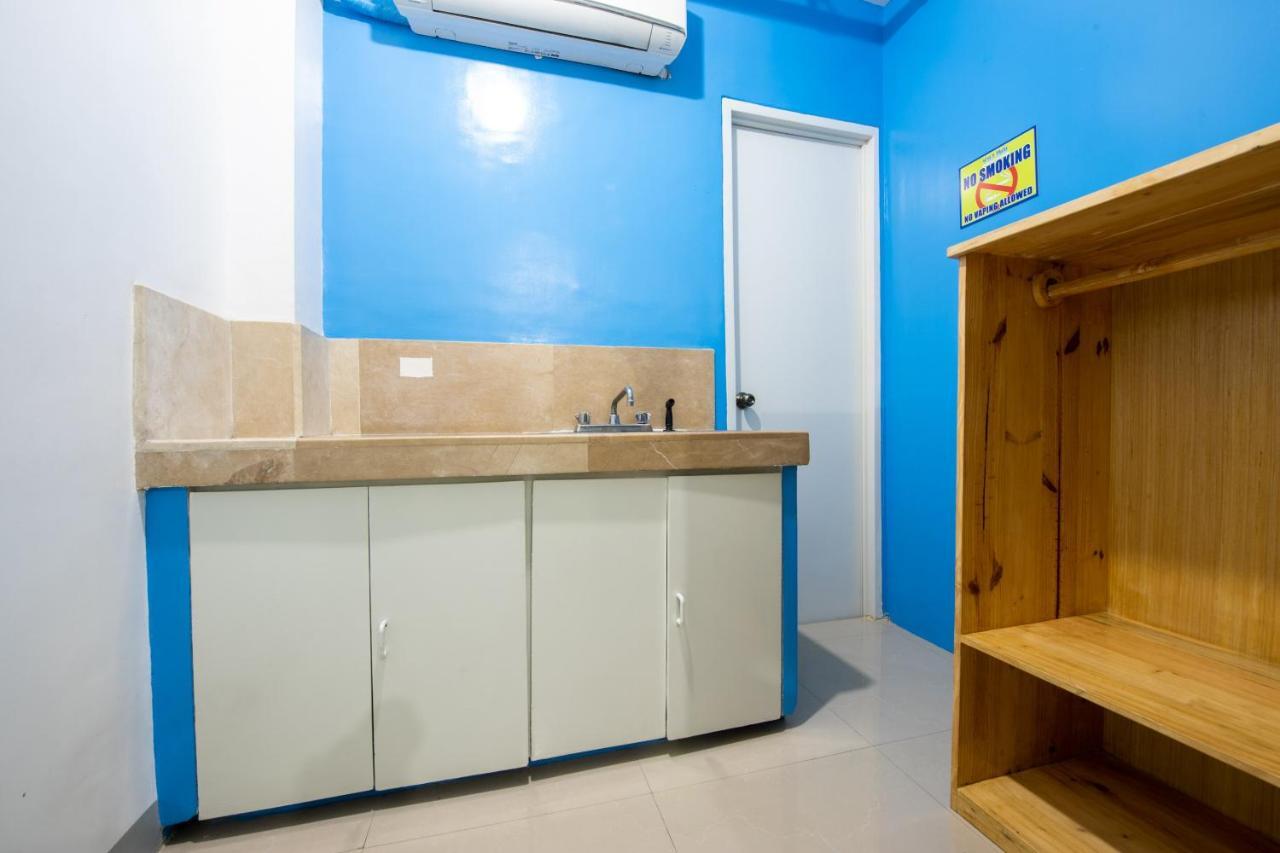Oyo 501 Yuj Inn Pasay Exterior photo